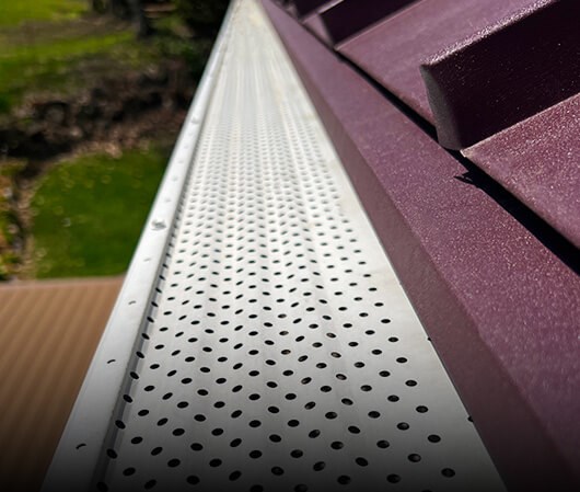 strain style gutter guards in michigan